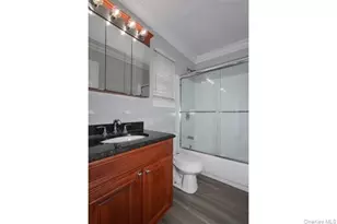 25 N Clinton Ave, Bay Shore, NY 11706 - Photo 7