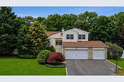 16 English Ivy Lane, Lake Grove, NY 11755 - Photo 1
