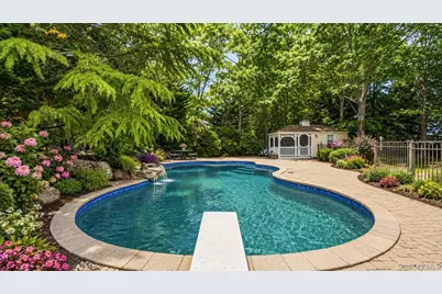 16 English Ivy Lane, Lake Grove, NY 11755 - Photo 3