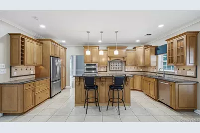 16 English Ivy Lane, Lake Grove, NY 11755 - Photo 13