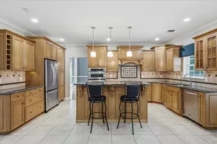 16 English Ivy Ln, Lake Grove, NY 11755 - Photo 13