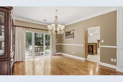 16 English Ivy Lane, Lake Grove, NY 11755 - Photo 9