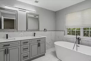 16 English Ivy Ln, Lake Grove, NY 11755 - Photo 21