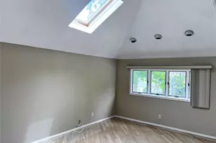 57-10 253rd St, Little Neck, NY 11362 - Photo 9