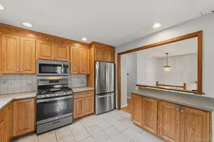 39 Raker Rd, Poughkeepsie, NY 12603 - Photo 15