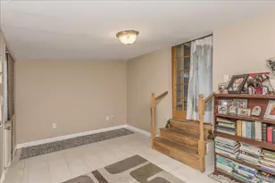 42 Larch St, Hicksville, NY 11801 - Photo 11
