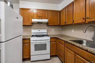 2823 W 37th St, Brooklyn, NY 11224 - Photo 9