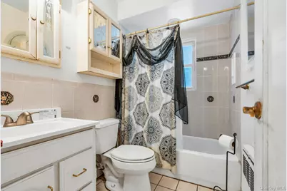 112 Foster Boulevard, Babylon, NY 11702 - Photo 7