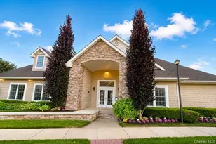 11 Morley Cir, Melville, NY 11747 - Photo 11