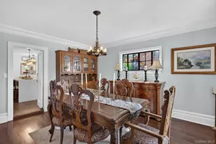17 Hollywood Ct, Rockville Centre, NY 11570 - Photo 13