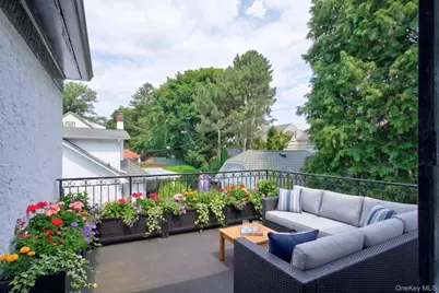 17 Hollywood Court, Rockville Centre, NY 11570 - Photo 37