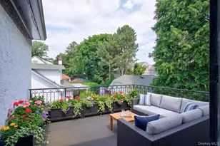 17 Hollywood Ct, Rockville Centre, NY 11570 - Photo 37
