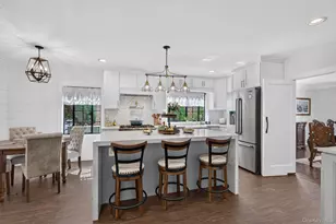 17 Hollywood Ct, Rockville Centre, NY 11570 - Photo 17