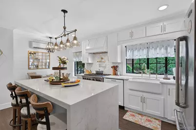 17 Hollywood Court, Rockville Centre, NY 11570 - Photo 15