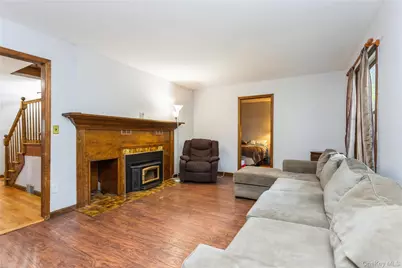 324 Garrison Woods Lane, Wallkill, NY 12589 - Photo 5