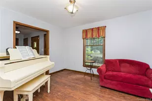 324 Garrison Woods Ln, Wallkill, NY 12589 - Photo 9
