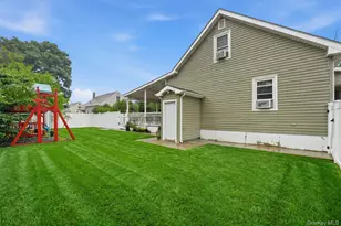 39 Church St, Central Islip, NY 11722 - Photo 23