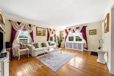 39 Church Street, Central Islip, NY 11722 - Photo 3