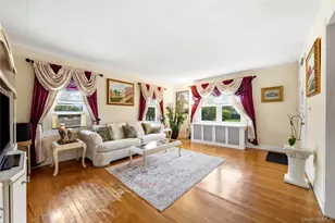 39 Church St, Central Islip, NY 11722 - Photo 3