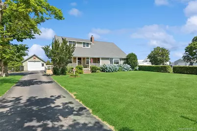 10415 Oregon Road, Cutchogue, NY 11935 - Photo 3