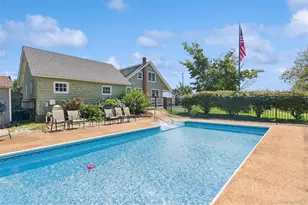 10415 Oregon Rd, Cutchogue, NY 11935 - Photo 29