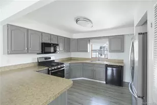 22 Jennings Ave, Patchogue, NY 11772 - Photo 5