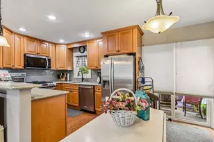 75 Hale Rd, North Babylon, NY 11703 - Photo 17