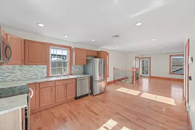 75 Albany Street #3, Poughkeepsie, NY 12601 - Photo 11