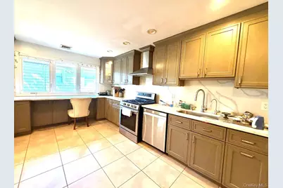 906 Park Court, Woodmere, NY 11581 - Photo 5