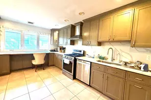 906 Park Ct, Woodmere, NY 11581 - Photo 5