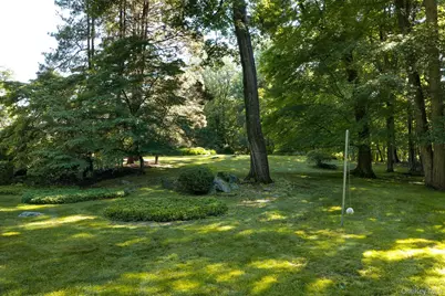 120 Scarborough Road, Briarcliff Manor, NY 10510 - Photo 35