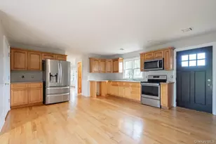 300 S Snedecor Ave, Bayport, NY 11705 - Photo 3