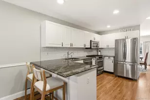 43 Lakebridge Dr S, Kings Park, NY 11754 - Photo 5