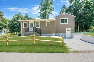 25 Cherry Ln, Wading River, NY 11792 - Photo 3
