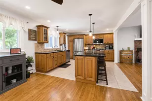 88 Westfield Rd, Coram, NY 11727 - Photo 3