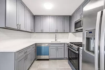 134-54 Maple Avenue #4H, Flushing, NY 11355 - Photo 7