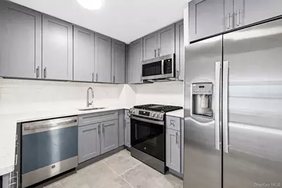 134-54 Maple Avenue #4H, Flushing, NY 11355 - Photo 9
