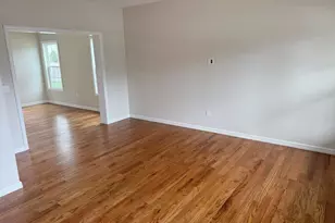 2 Gail Grace Ct, Copiague, NY 11726 - Photo 3