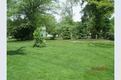 234 Manor Boulevard, Pearl River, NY 10965 - Photo 3