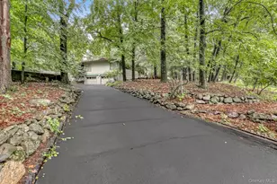 49 Halley Dr, Pomona, NY 10970 - Photo 3