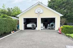 28 Pine St, Sayville, NY 11782 - Photo 31