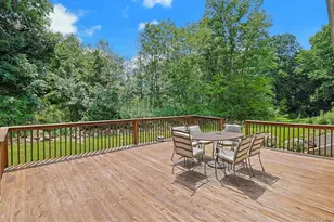 8 Duers Ct, Ossining, NY 10562 - Photo 11
