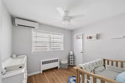 83 Scarcliffe Drive, Malverne, NY 11565 - Photo 15