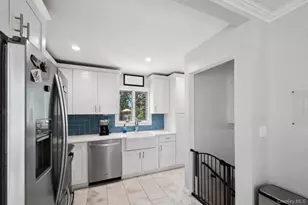 83 Scarcliffe Dr, Malverne, NY 11565 - Photo 11