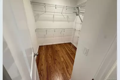 8 Gail Grace Court, Copiague, NY 11726 - Photo 17