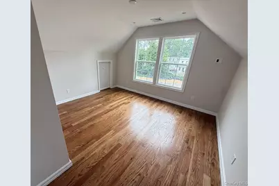 8 Gail Grace Court, Copiague, NY 11726 - Photo 21