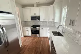 8 Gail Grace Ct, Copiague, NY 11726 - Photo 11