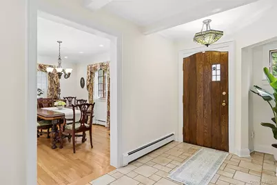 84 Luquer Road, Manhasset, NY 11030 - Photo 3