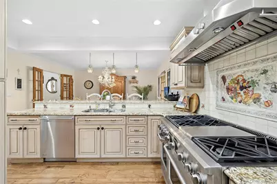 84 Luquer Road, Manhasset, NY 11030 - Photo 9
