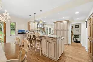 84 Luquer Rd, Manhasset, NY 11030 - Photo 7